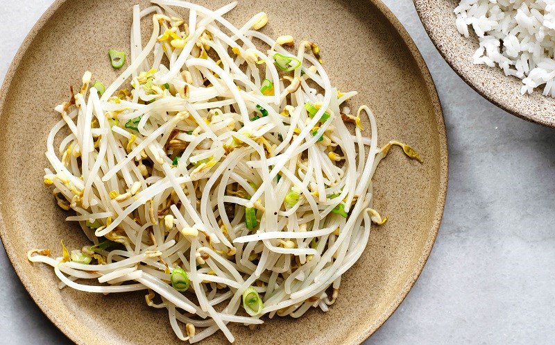 những loại rau tốt cho phụ nữ sau sinh