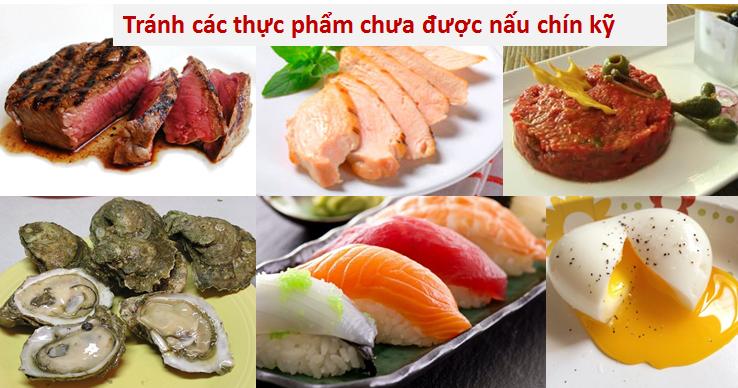 Đồ tái sống, chưa chín có thể gây ngộ độc cho mẹ sau sinh
