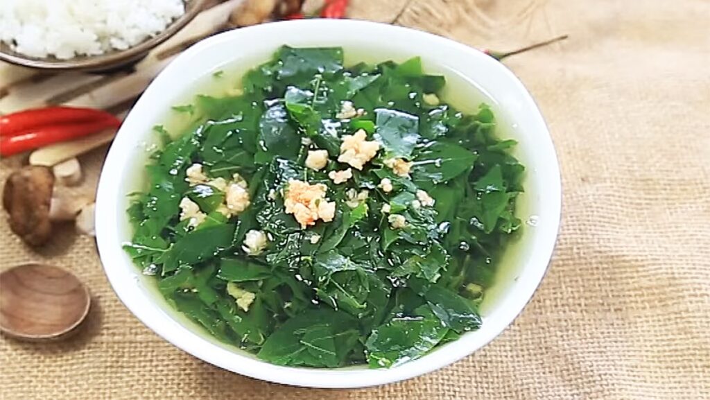Ăn rau ngót giúp đẩy sản dịch và trị sót nhau hiệu quả